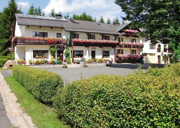 Gasthof Landhaus-pension Zum Waffenschmied